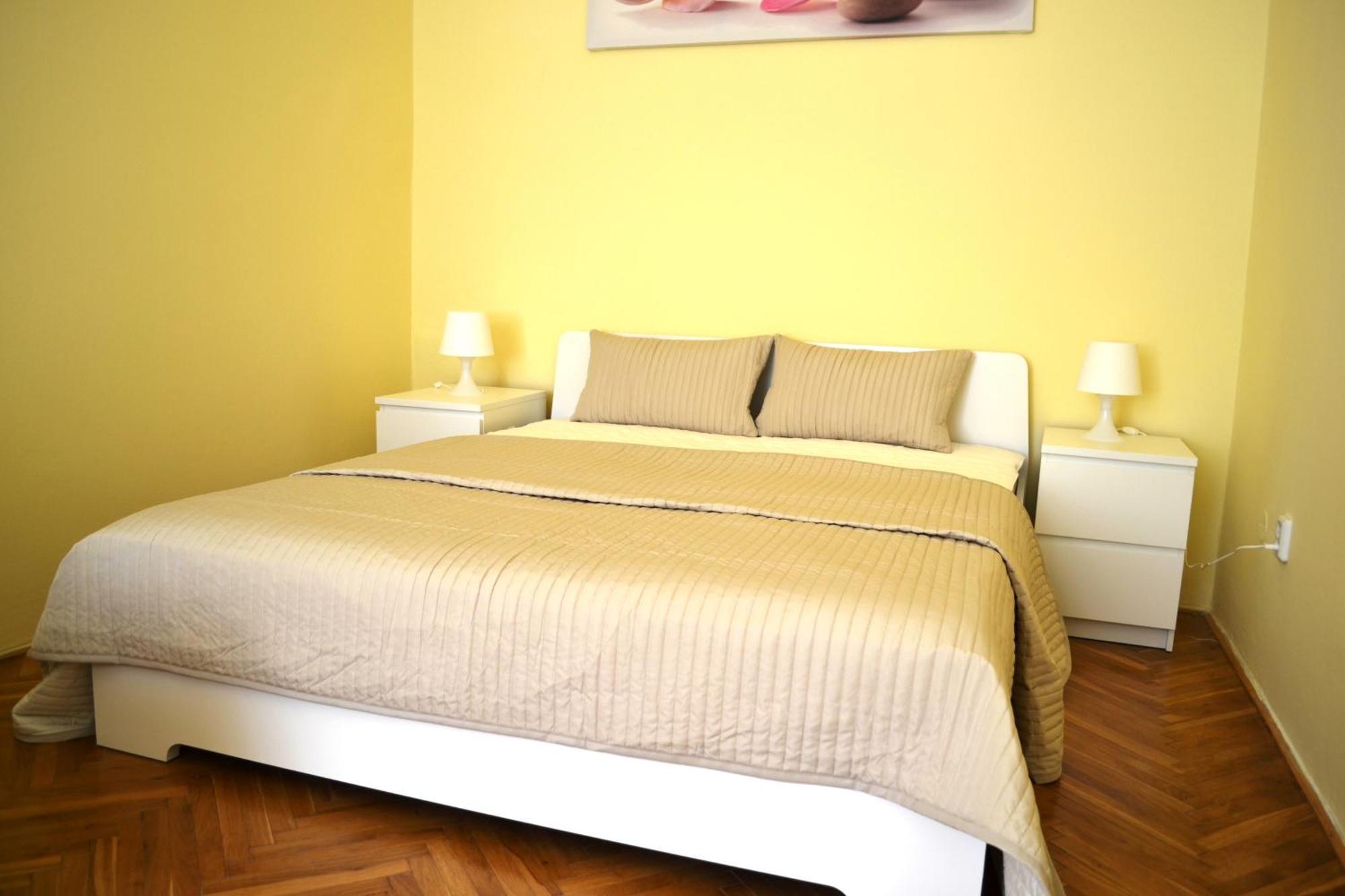Sunflower 2Bdr Flat By Ruterra Prag Eksteriør billede